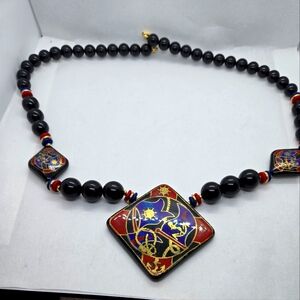 Vintage Japan Gold Tone Metal Lacquer Black Lucite Necklace